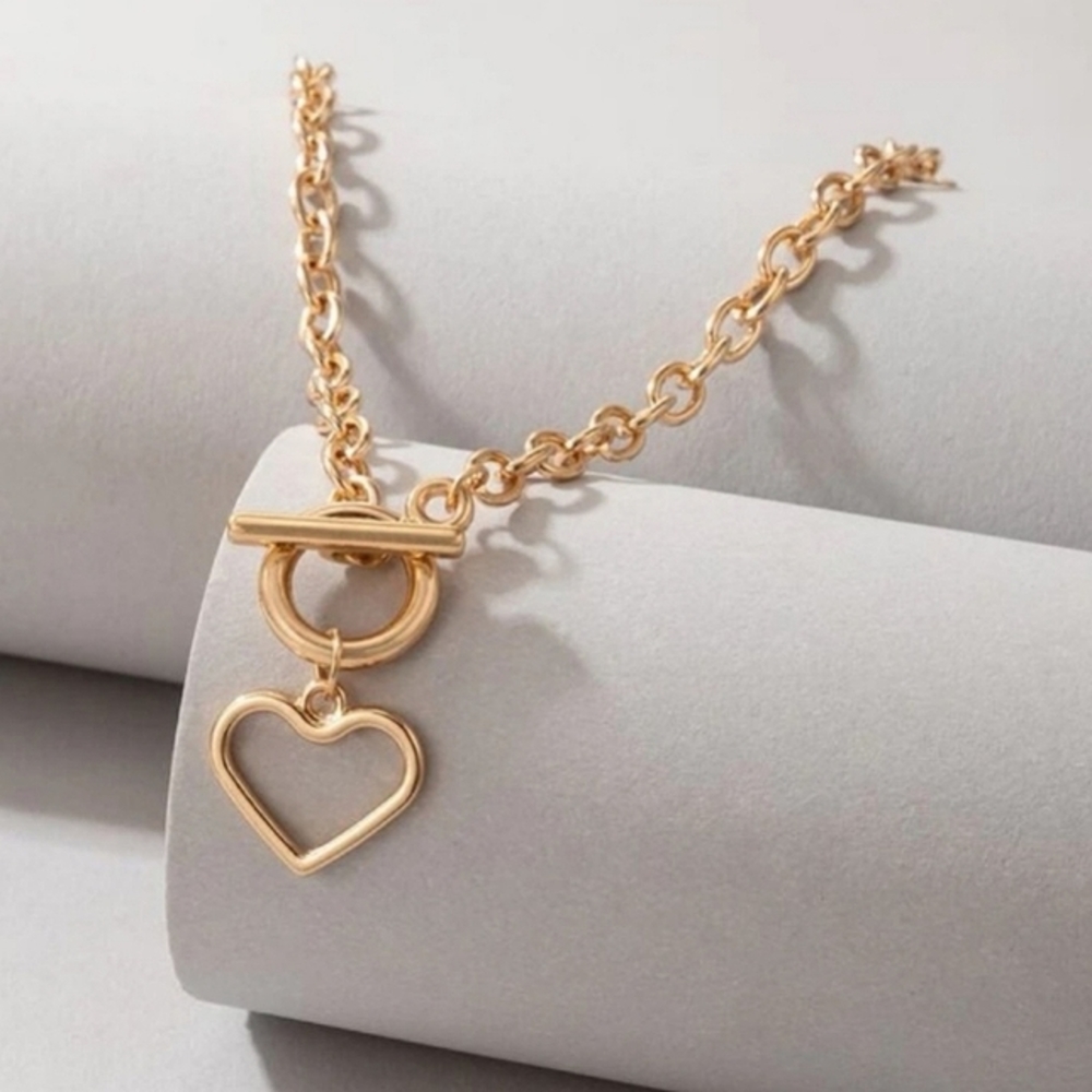 Gold Chunky Chain Heart Pendant Toggle Necklace